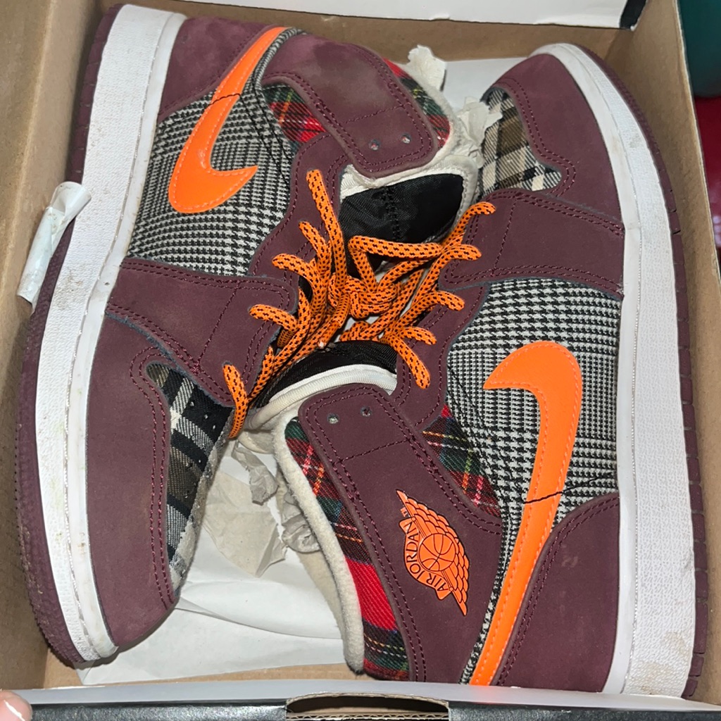 Size 4.5y Authentic